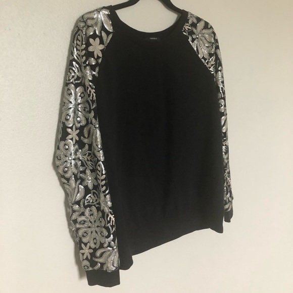 Fancy black sweater with sequin details - Picture 2 of 5